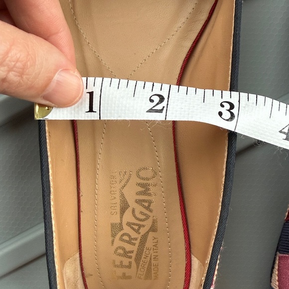 Salvatore Ferragamo Varina ballet flats (size 6.5 wide) - Picture 11 of 12